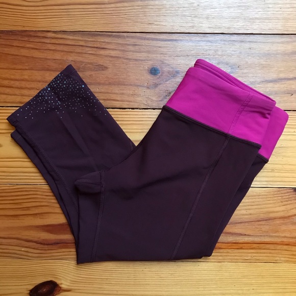 Lululemon Maroon Pink Capris Leggings, EUC, 6 - Picture 12 of 12